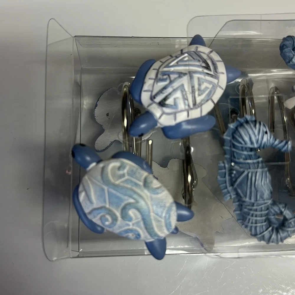 Turtle and Seahorse Shower hooks by Avanti Home. Set of 12. Blue. New in package